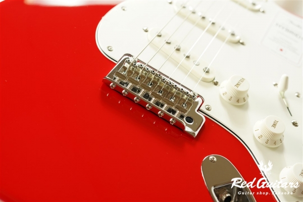 Made in Japan Hybrid II Stratocaster - Modena Red